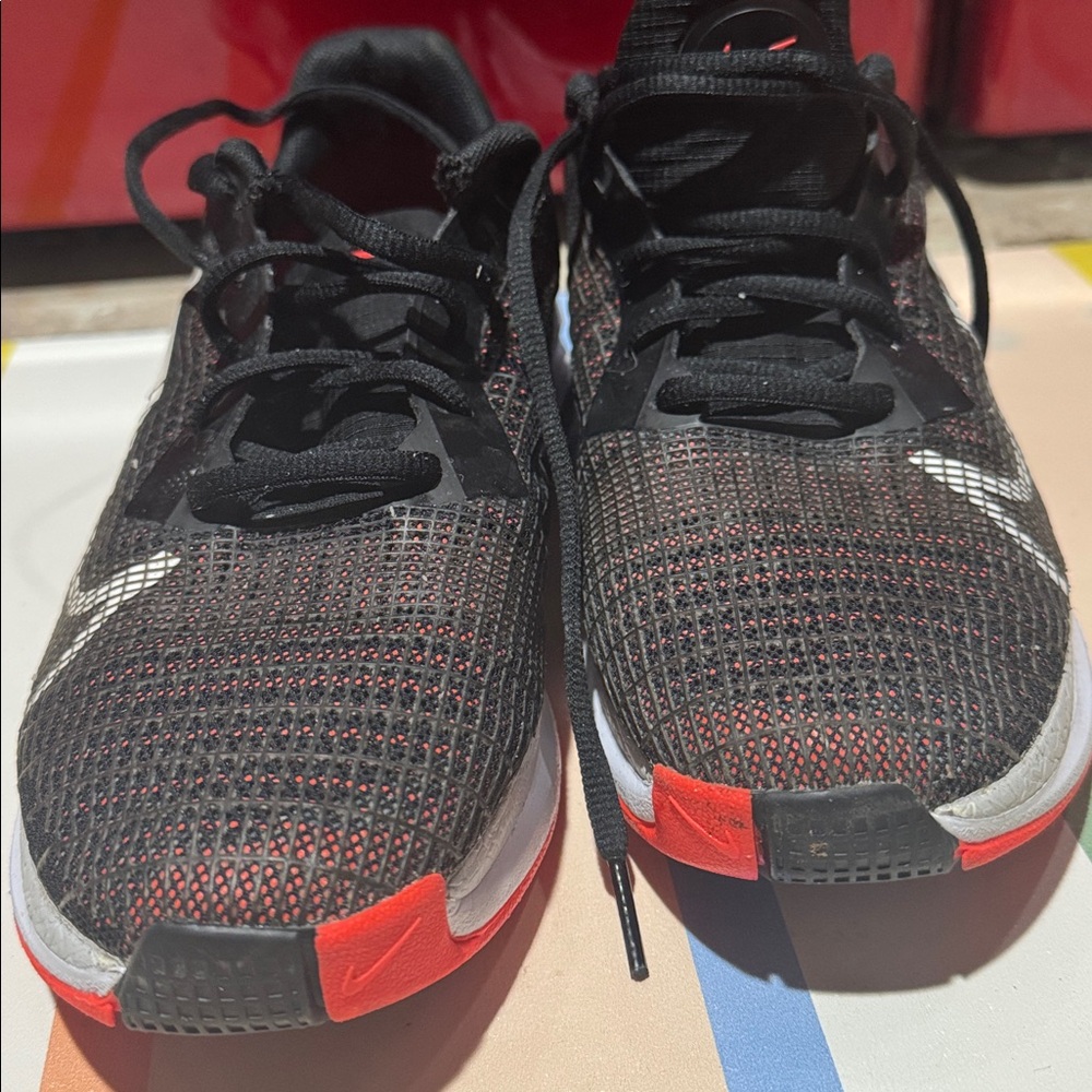 Nike  🏃‍♀️  👟 - Picture 2 of 7